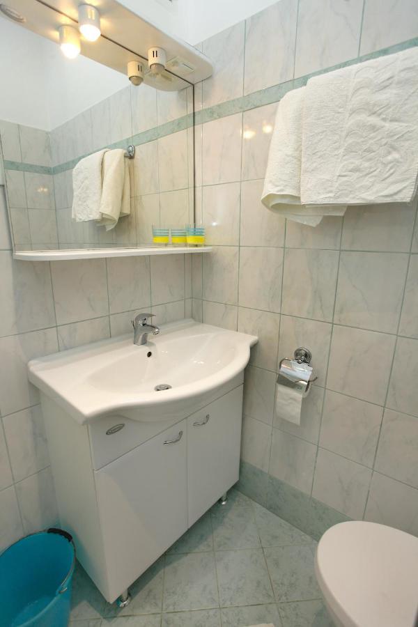 Dino Studio And Room Apartments Portoroz Exterior photo